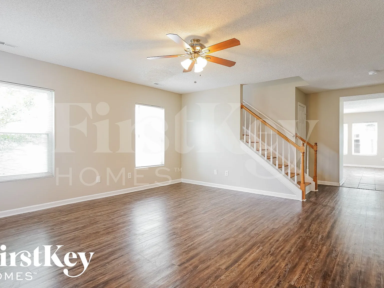 3 bed, 2.5 bath, 2044 sqft, $1,705 — Photo 4