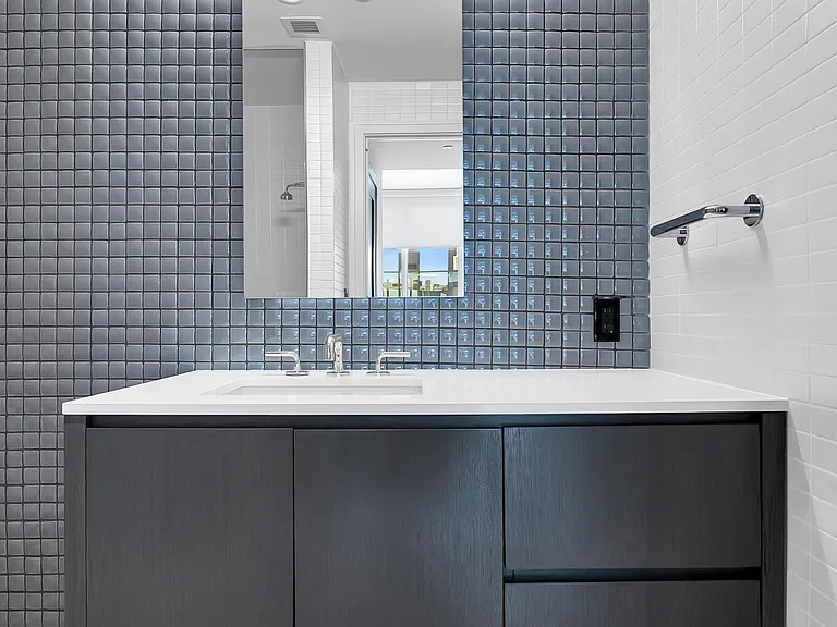 15 Morris Ave #611 — Photo 26