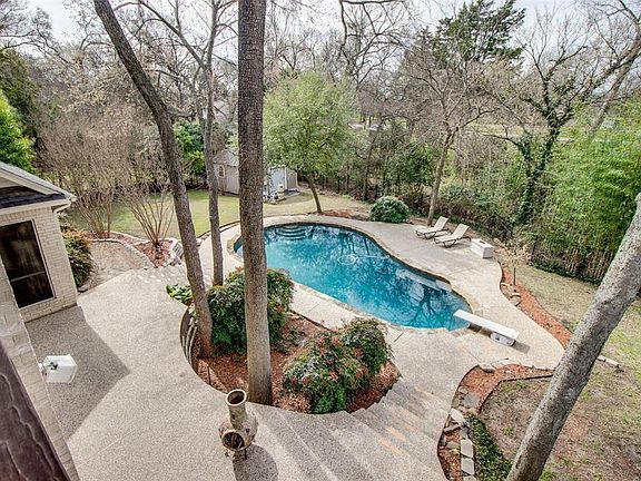 5th image of 510 Forest Edge Ln