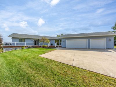 1052 Isabella Vista Dr, Lake Isabella, MI, 48893