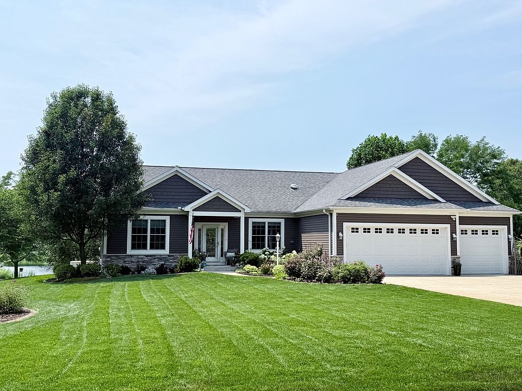 114 Bridle Path Ln - Property Image