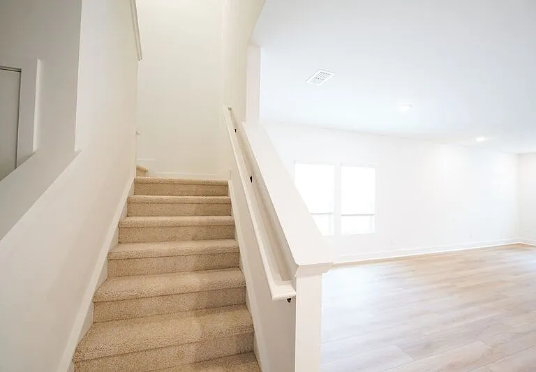 128 Kingswood Cir — Photo 28