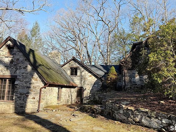 2nd image of 198 Good Hill Road