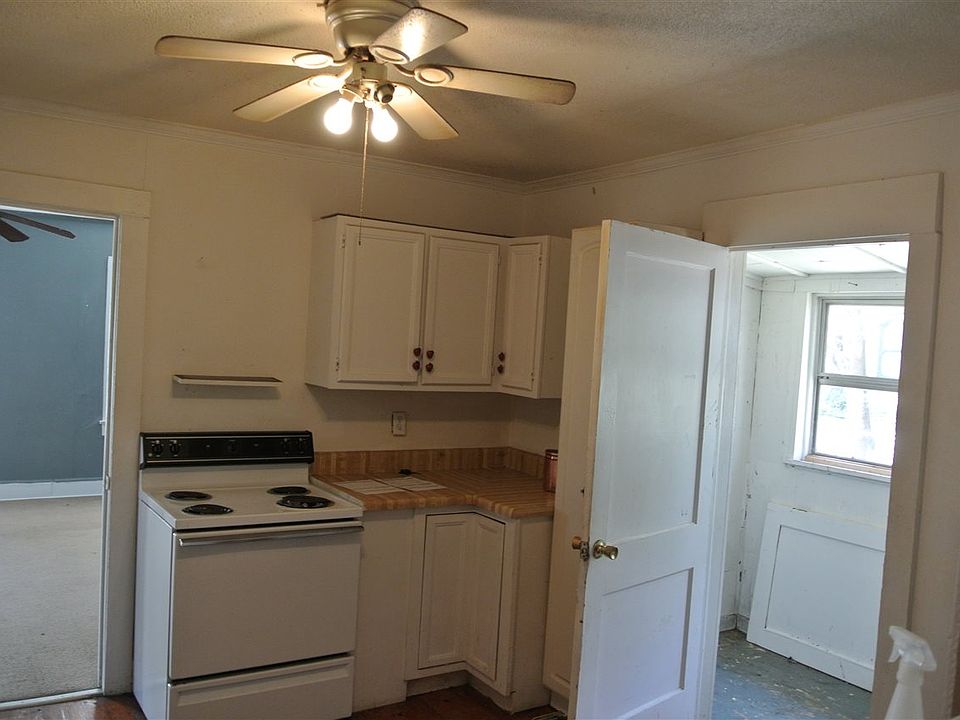 2nd image of 150 Highview St