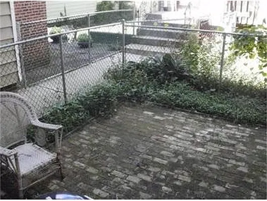 Rented by Douglas Elliman | media 24