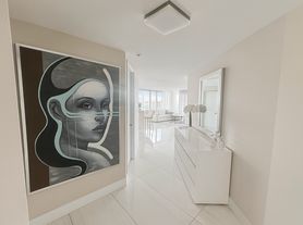 300 Sunny Isles Blvd