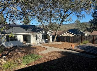 1090 Hill Rd, Glen Ellen, CA 95442