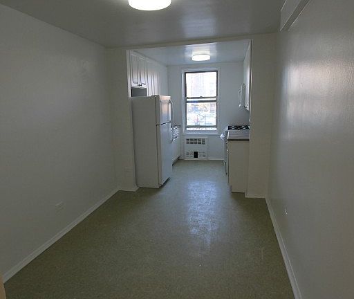 4th image of 144-67 41st Ave #323