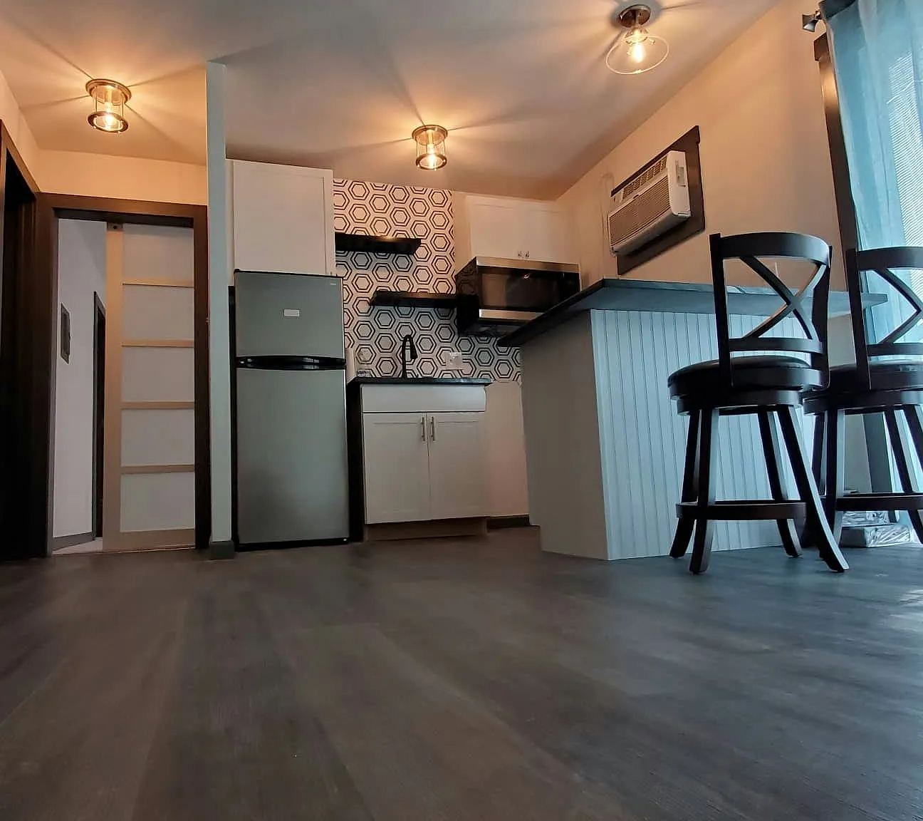 421 College Avenue, Unit 203 — Photo 1