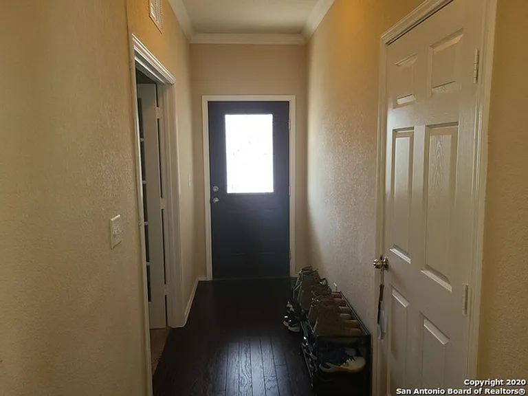 11431 Unbridled — Photo 2