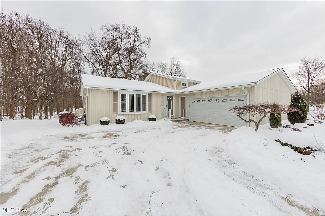 15609 Walnut Creek Dr photo 1