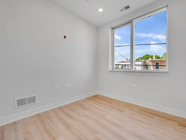 2928 W Medill Ave #508 — Photo 15