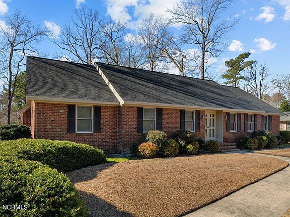 4th image of 1702 Crawford Street