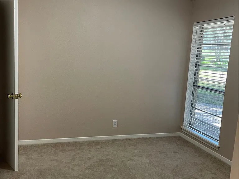 1204 Apache Dr — Photo 17