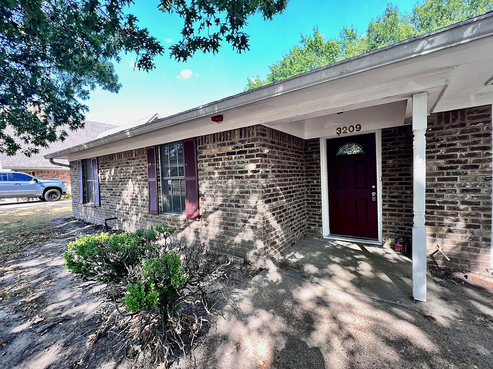 1st image of 3209 Louis Ave