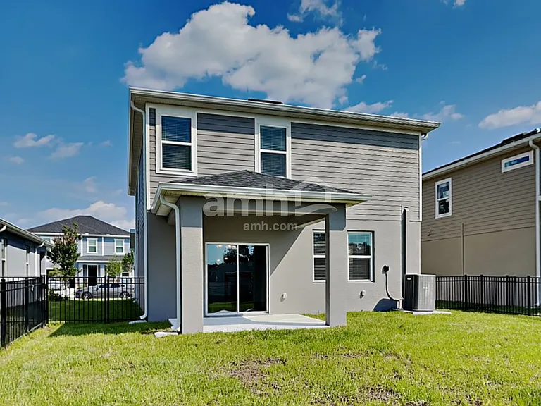 1018 Walden Pond Dr — Photo 31