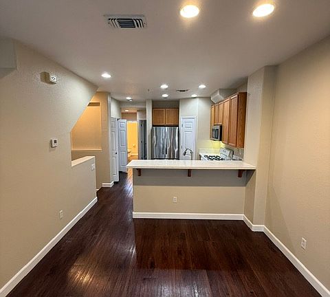 3rd image of 740 City Walk Pl APT 2