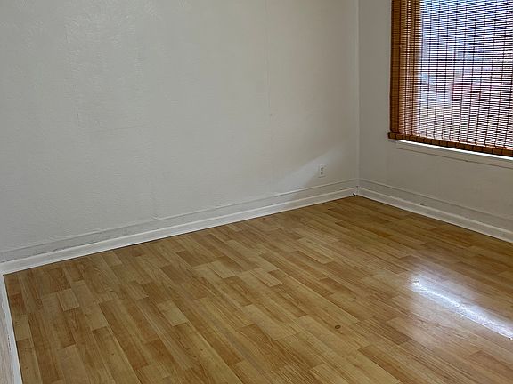 2nd image of 4316 Potomac St