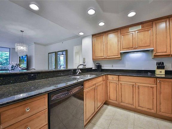 3rd image of 2728 Tiburon Blvd E APT 303