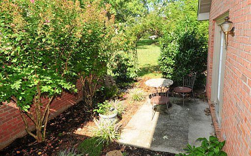 3rd image of 1004 Montgomery Ct