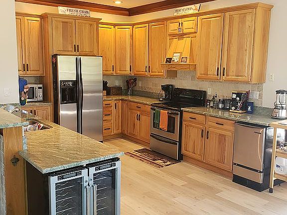 2nd image of 305 Storter Ave N #11
