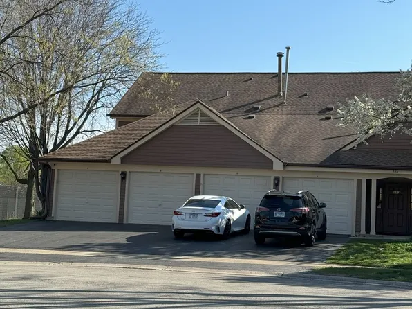 881 Yosemite Trl #D2, Roselle, IL 60172