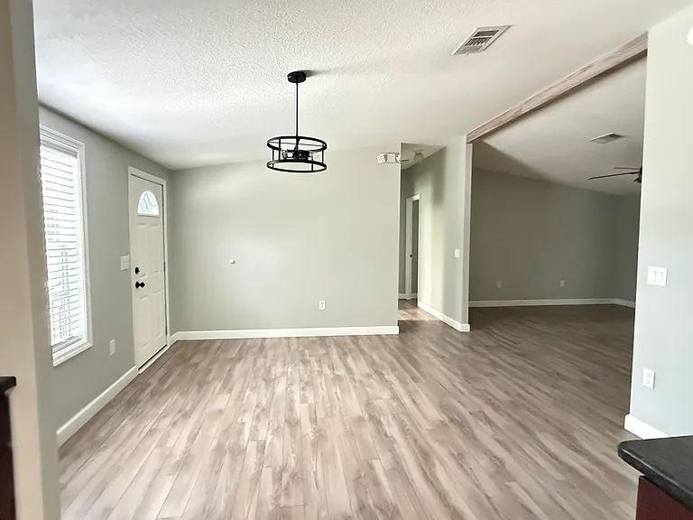 10406 Brussels Dr — Photo 14