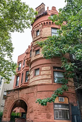 Rented by Bold New York | media 16