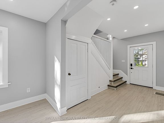 4th image of 173 Lake St