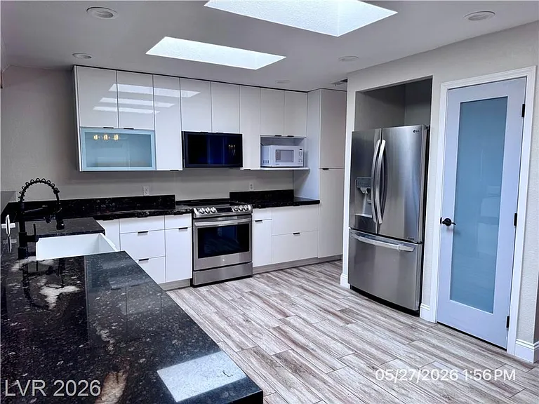 4248 Montdale Ave — Photo 4