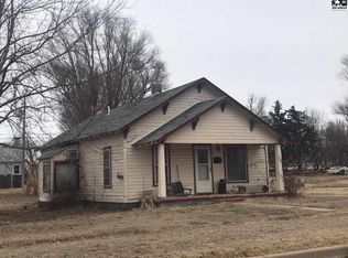 204 W 2nd Ave, Medicine Lodge, KS 67104