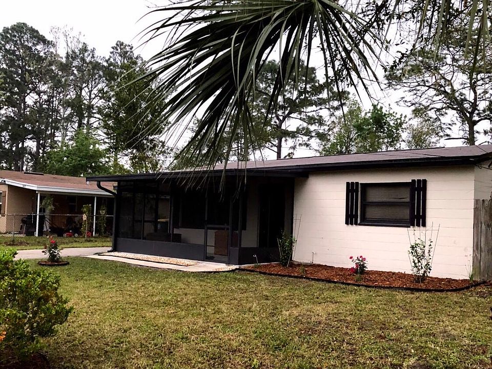 1st image of 3635 Claridge Rd E