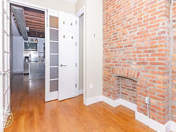 5th image of 404 Suydam St #7V