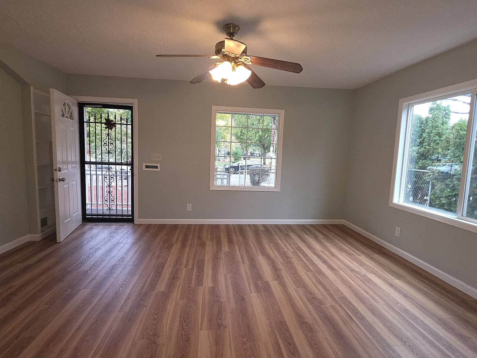 5 bed, 2800 sqft, $3,300 — Photo 4