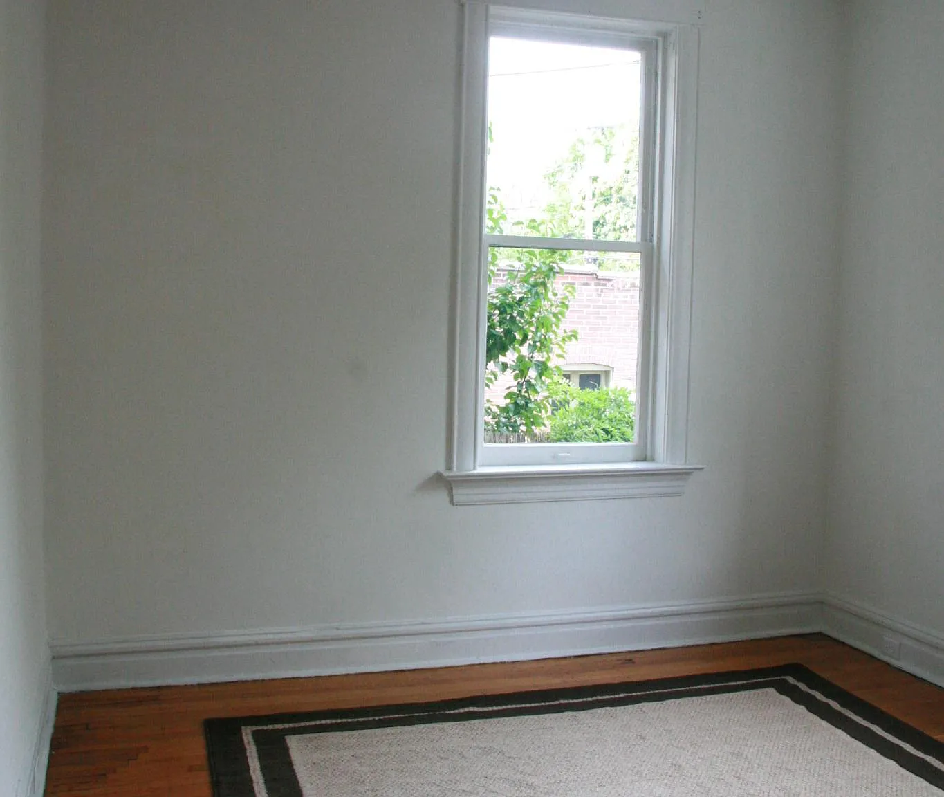 3 bed, 997 sqft, $1,800 — Photo 3