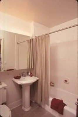 Rented by Carnegie Hill Place | media 16