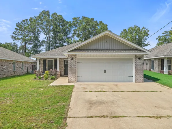 3152 Maple St, Crestview, FL 32539