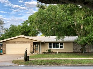 615 Lake Forest Rd, Clearwater, FL 33765