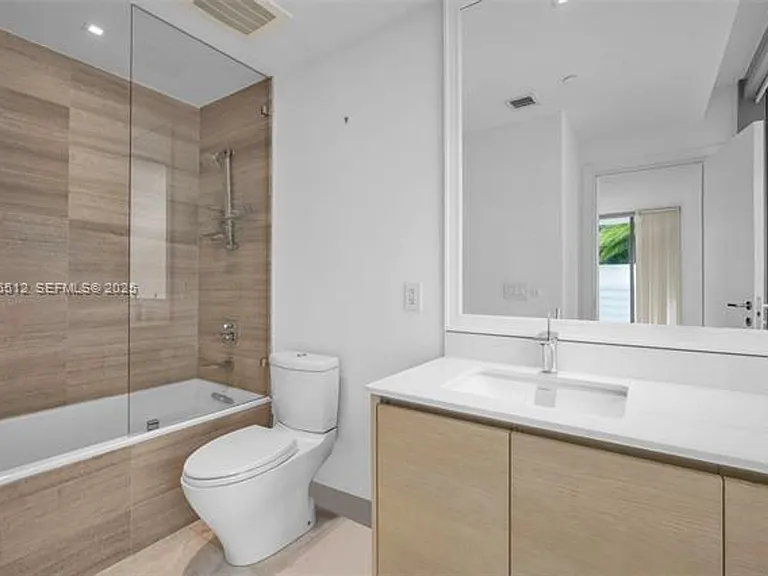 9501 Collins Ave #Townhouse 1 — Photo 27