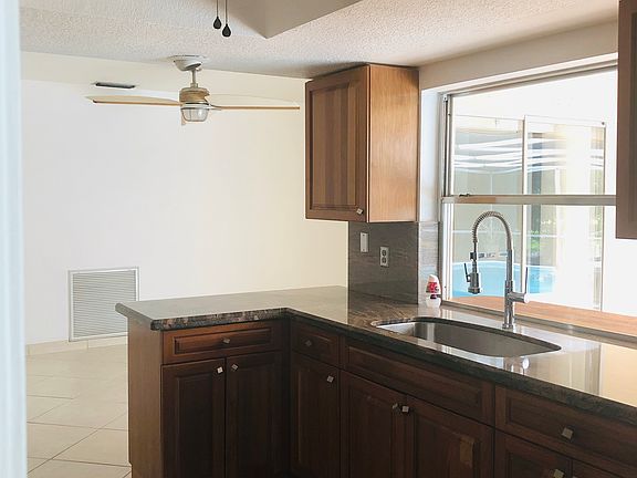 5th image of 1111 SW 25th Ave