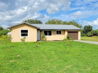 4049 N Edgewater Cir, Labelle, FL 33935