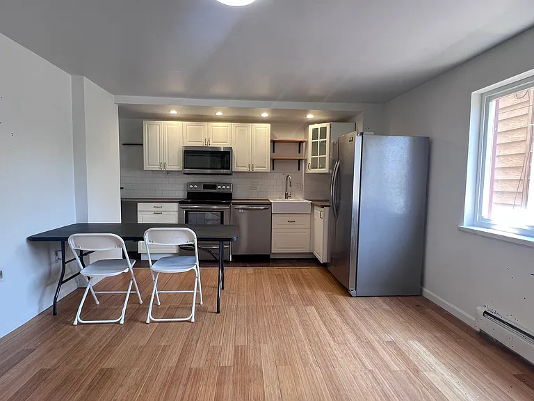 407 Allen Ave — Photo 1
