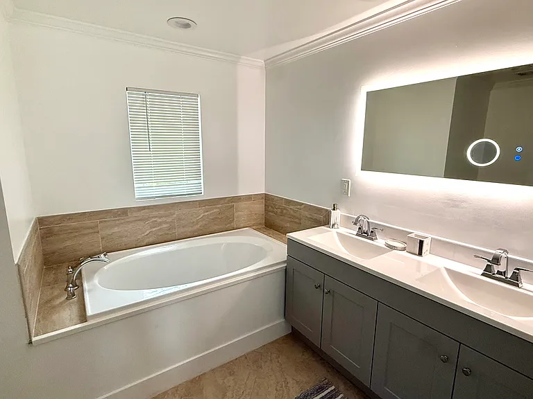 455 Bayside Ave — Photo 11
