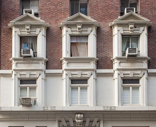4th image of 61 E 77th St APT 4A