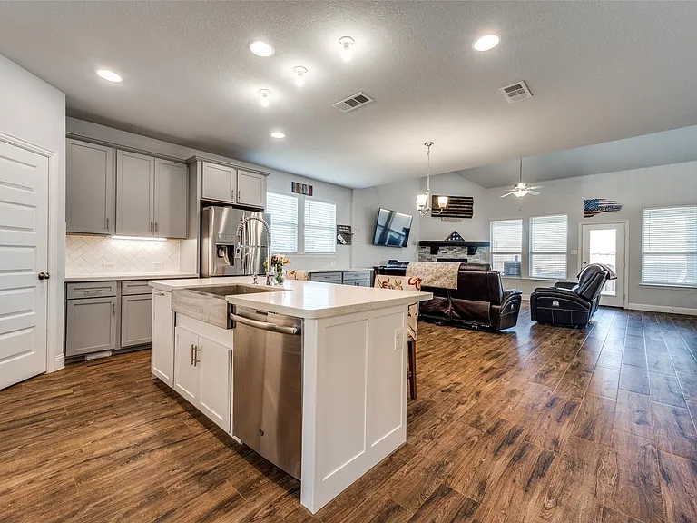 5490 Peregrine Ln — Photo 18