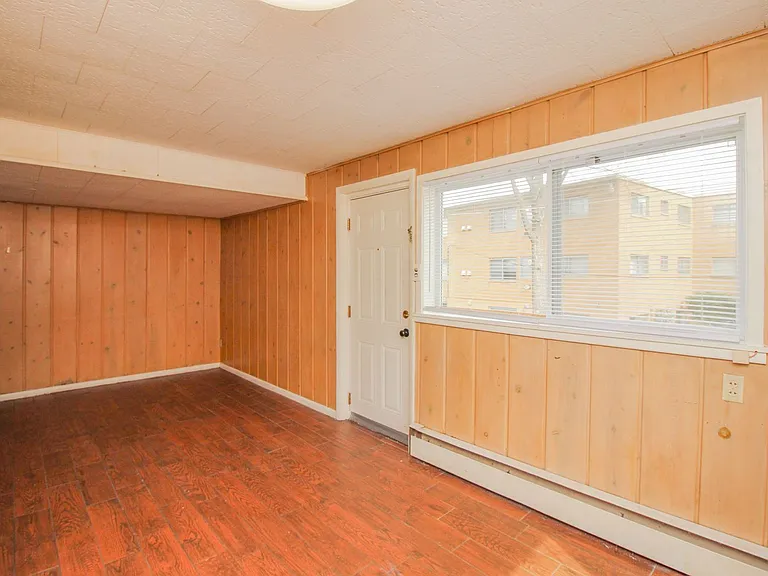 68 Fyfer Pl — Photo 3