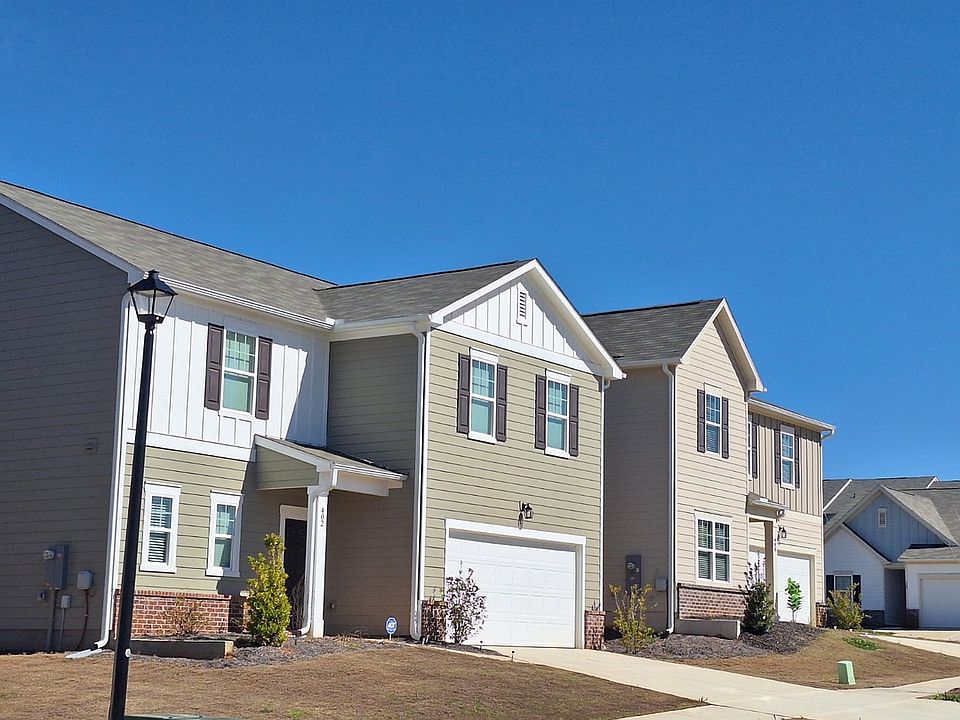 2nd image of 402 San Sebastian Dr