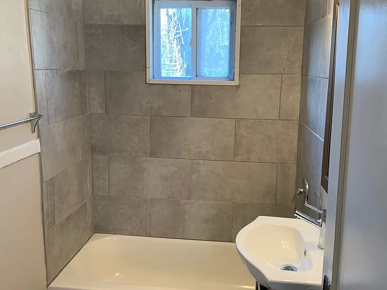 760-782 Shady Dr E — Photo 22