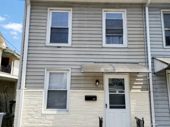 140 S 2nd St, Steelton, PA 17113