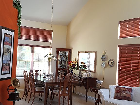 5th image of 1381 Branden Ln